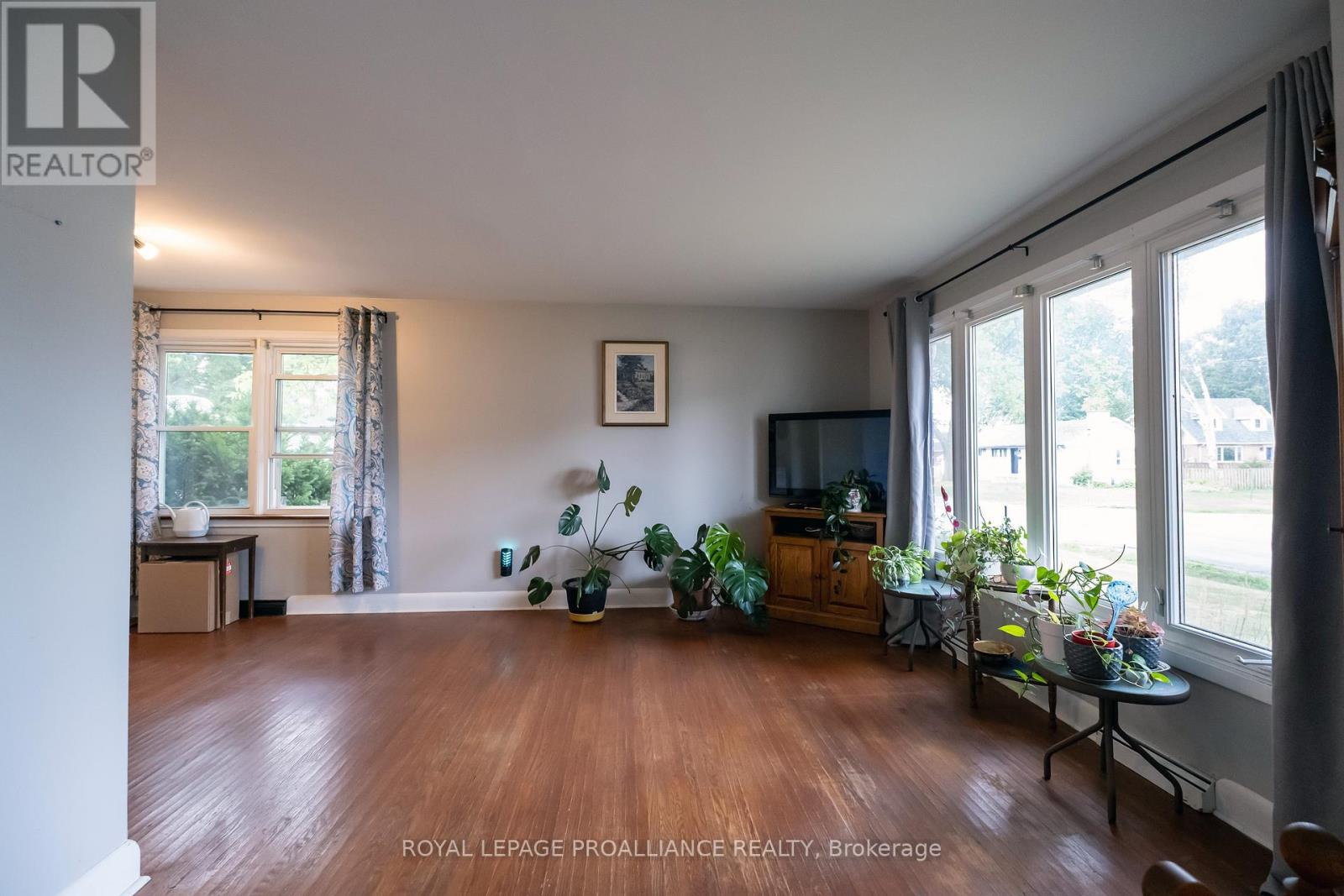 17 Woodland Acres, Belleville, Ontario  K8N 4K2 - Photo 6 - X12313598