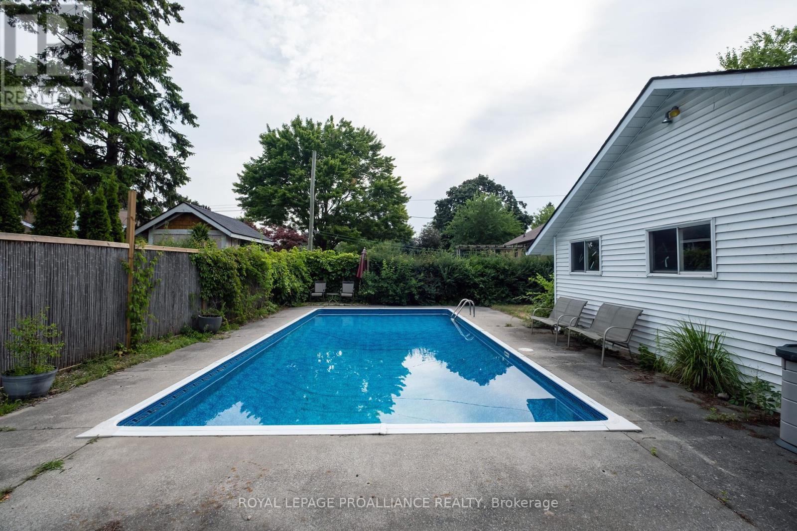 17 Woodland Acres, Belleville, Ontario  K8N 4K2 - Photo 41 - X12313598