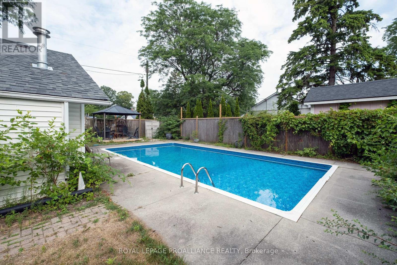 17 Woodland Acres, Belleville, Ontario  K8N 4K2 - Photo 37 - X12313598