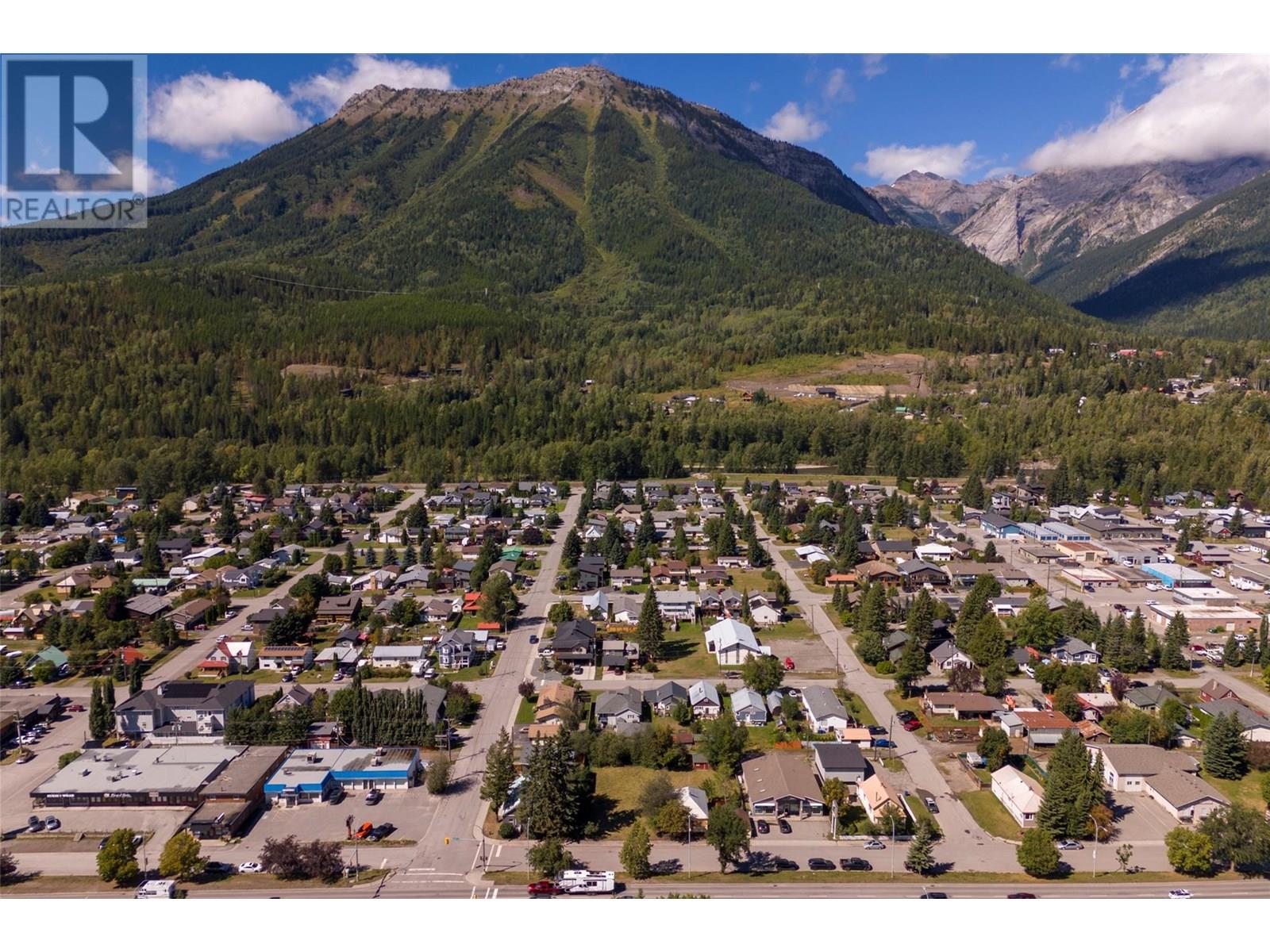 1321 7th Avenue, Fernie, British Columbia  V0B 1M0 - Photo 17 - 10357927