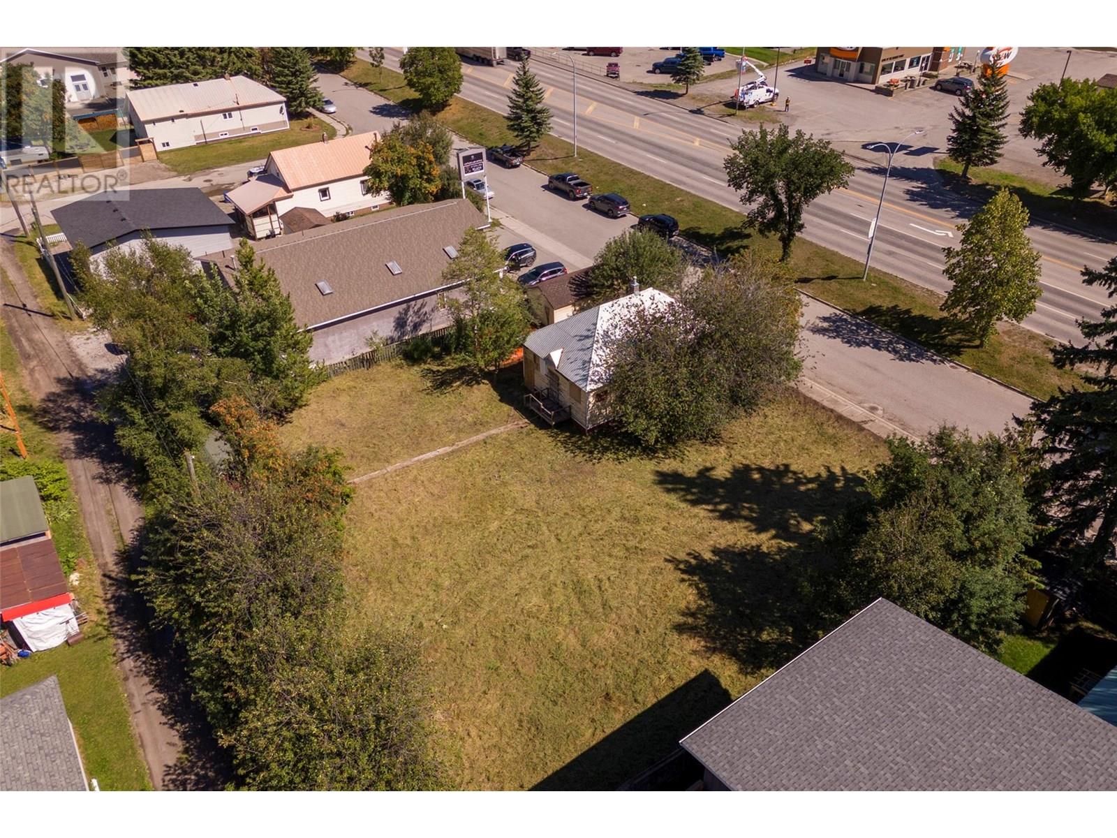 1321 7th Avenue, Fernie, British Columbia  V0B 1M0 - Photo 20 - 10357927