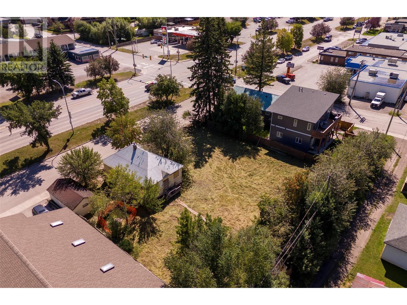 1321 7th Avenue, Fernie, British Columbia  V0B 1M0 - Photo 22 - 10357927