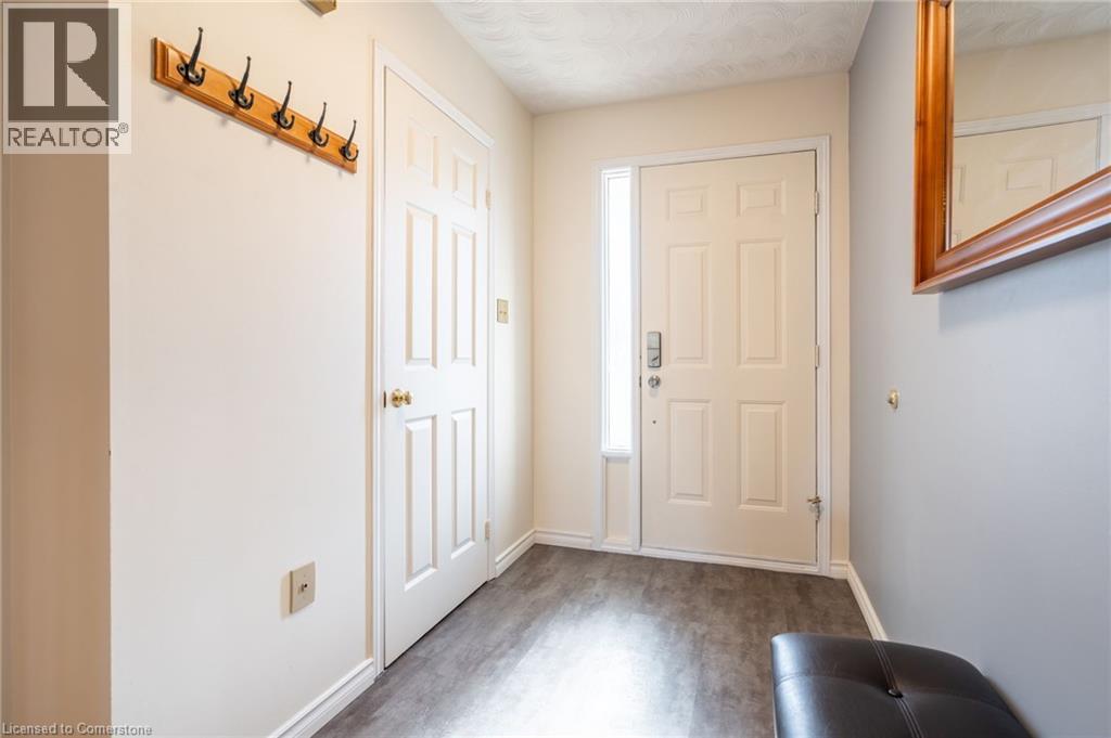 Property at 85 ROYALVISTA Drive image 4