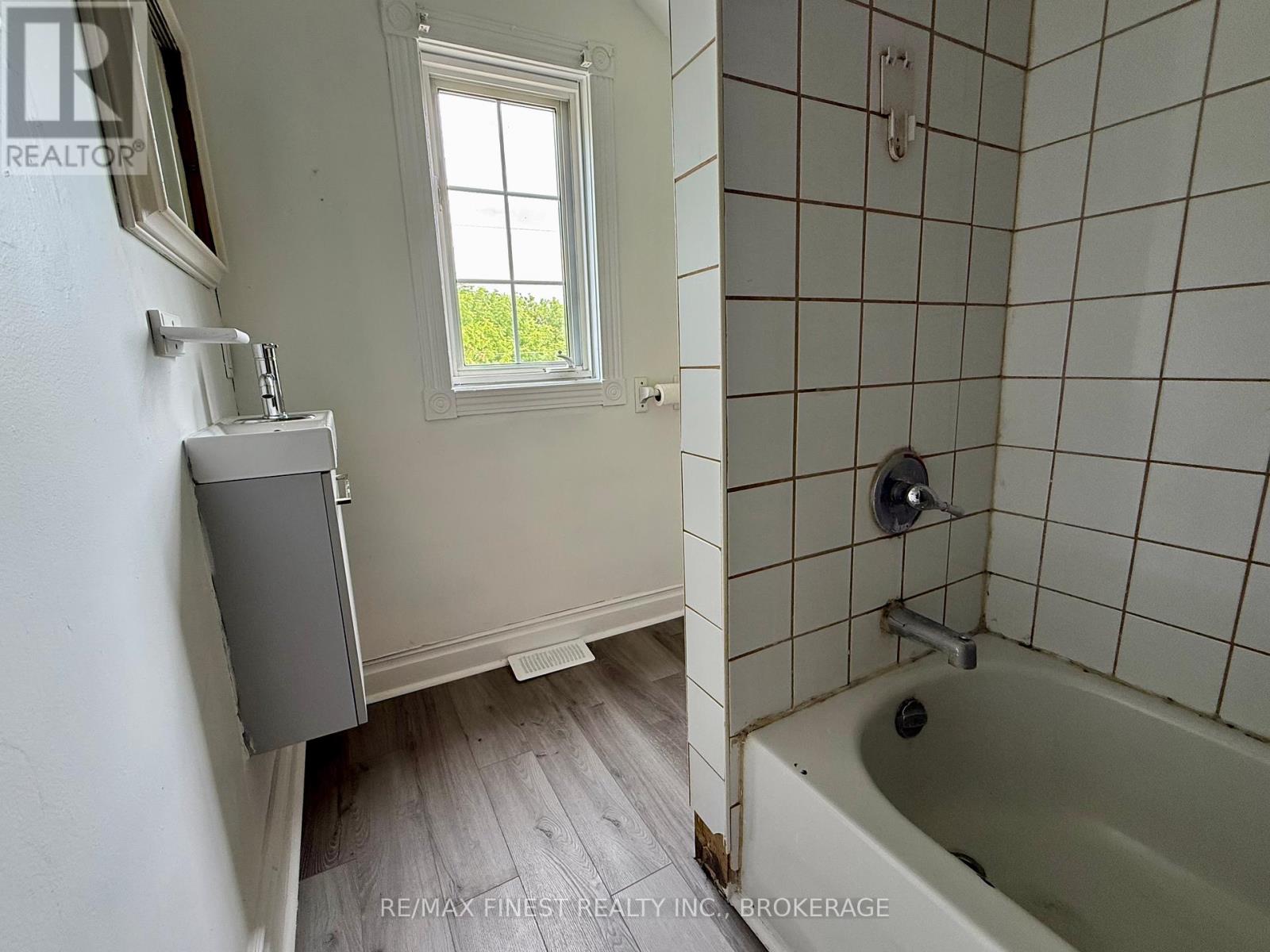6 Greer Street, Kingston, Ontario  K7K 2V9 - Photo 22 - X12317033