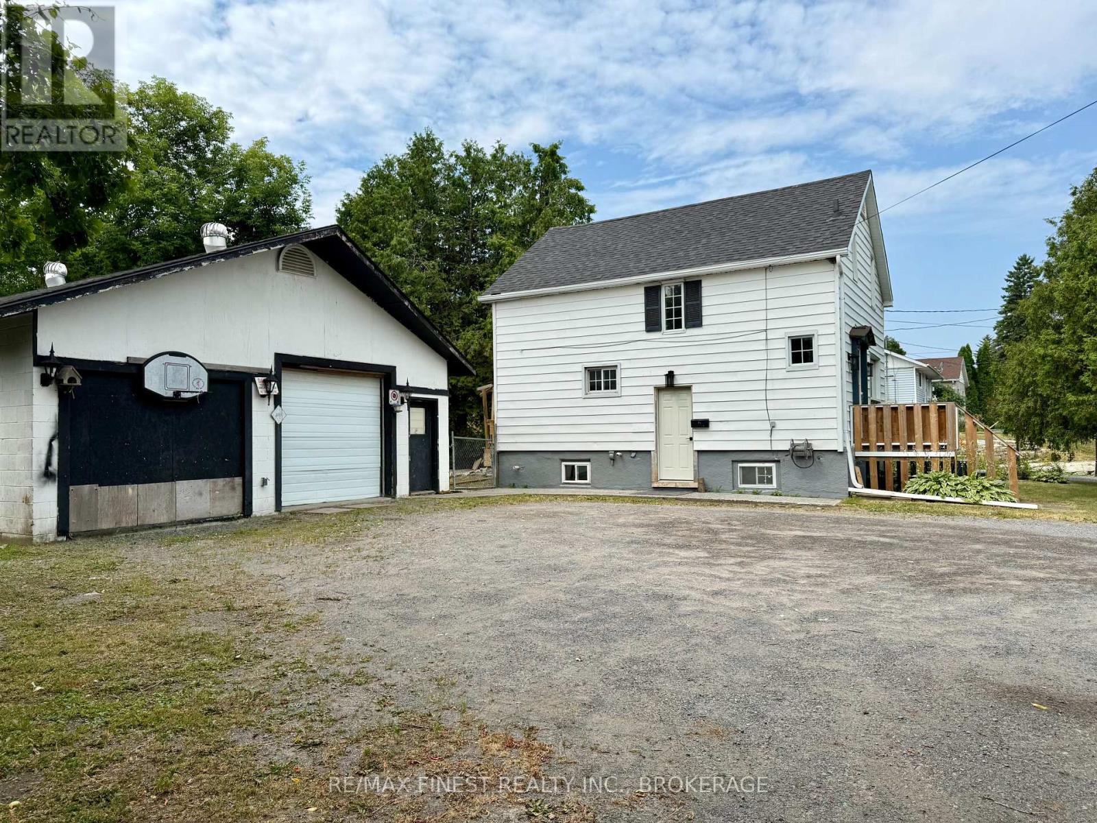 6 Greer Street, Kingston, Ontario  K7K 2V9 - Photo 6 - X12317033