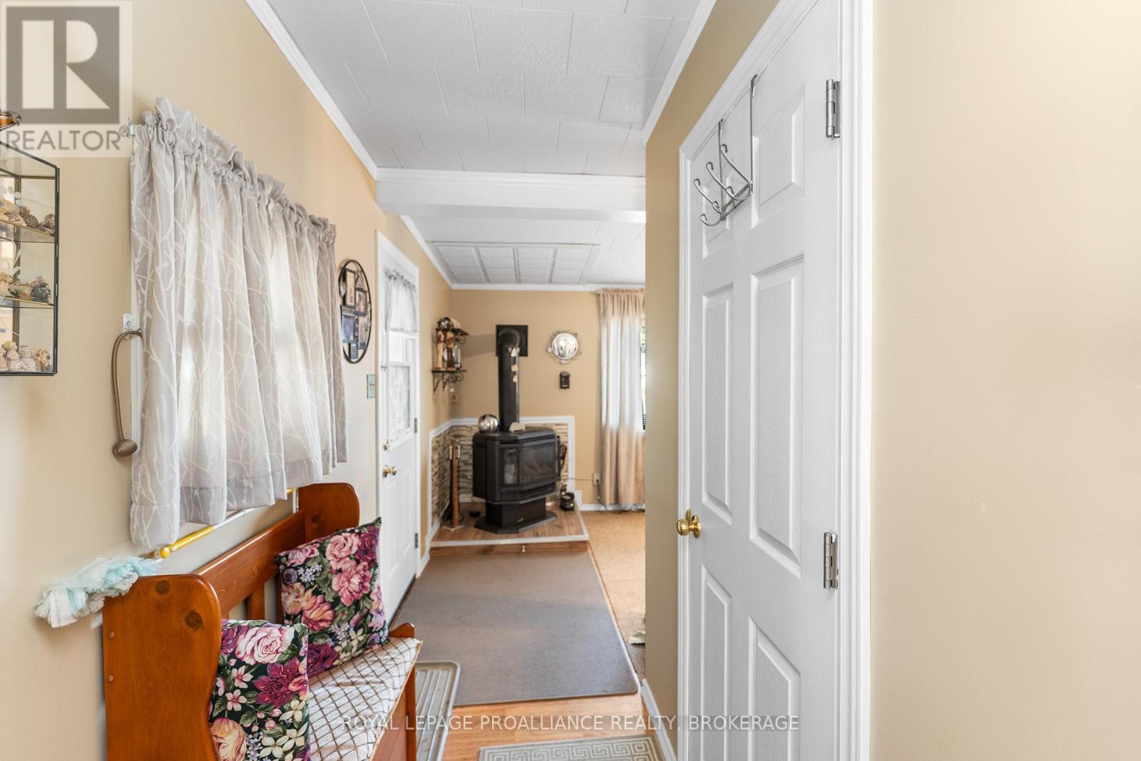 4328 Elm Street, South Frontenac, Ontario  K0H 2W0 - Photo 12 - X12317118