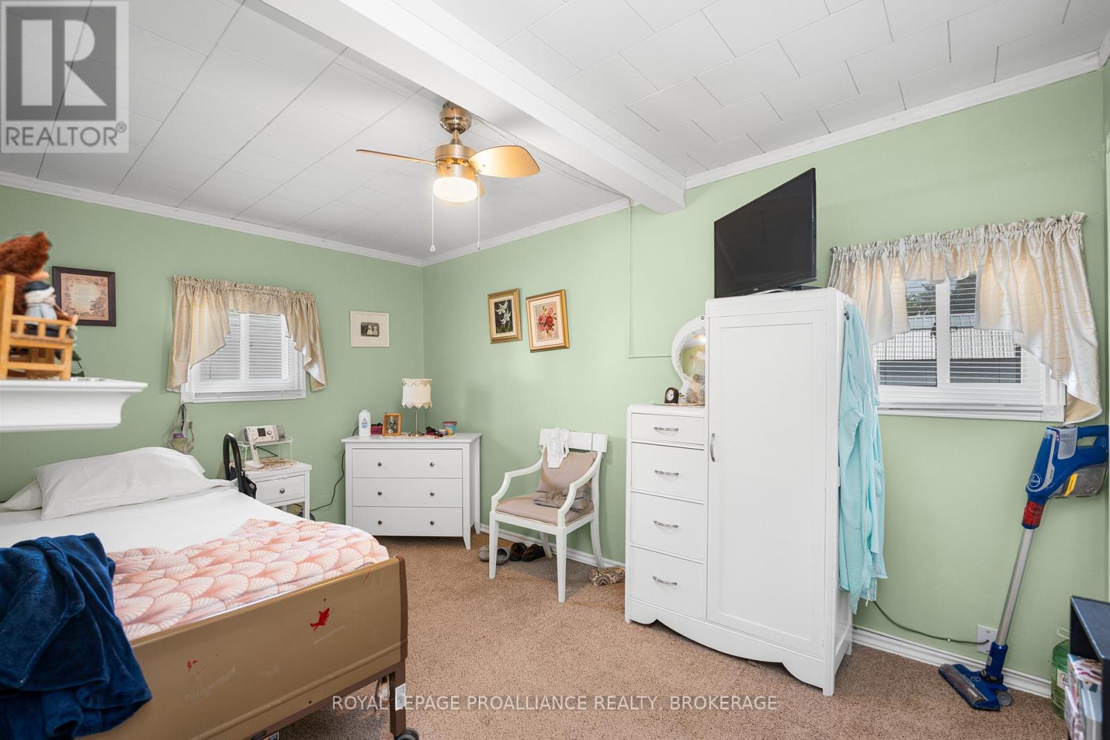 4328 Elm Street, South Frontenac, Ontario  K0H 2W0 - Photo 21 - X12317118