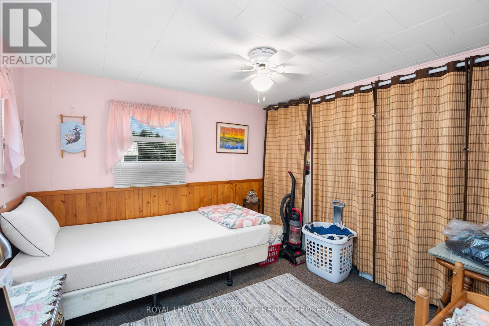 4328 Elm Street, South Frontenac, Ontario  K0H 2W0 - Photo 24 - X12317118