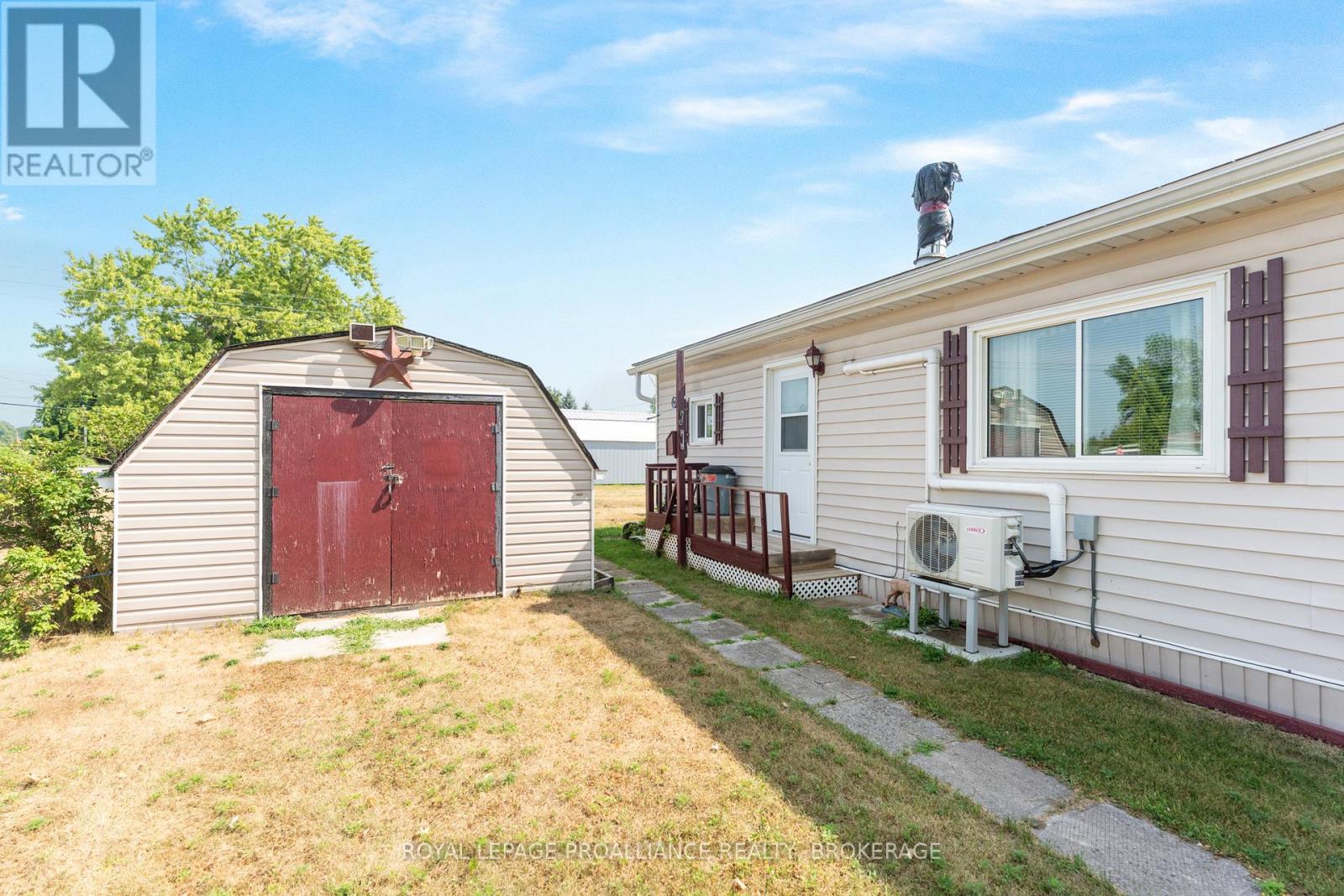 4328 Elm Street, South Frontenac, Ontario  K0H 2W0 - Photo 33 - X12317118