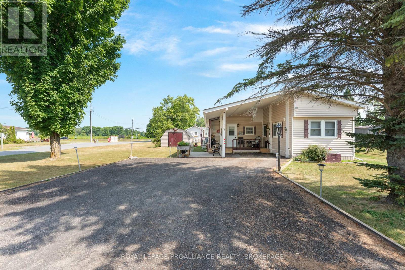 4328 Elm Street, South Frontenac, Ontario  K0H 2W0 - Photo 39 - X12317118