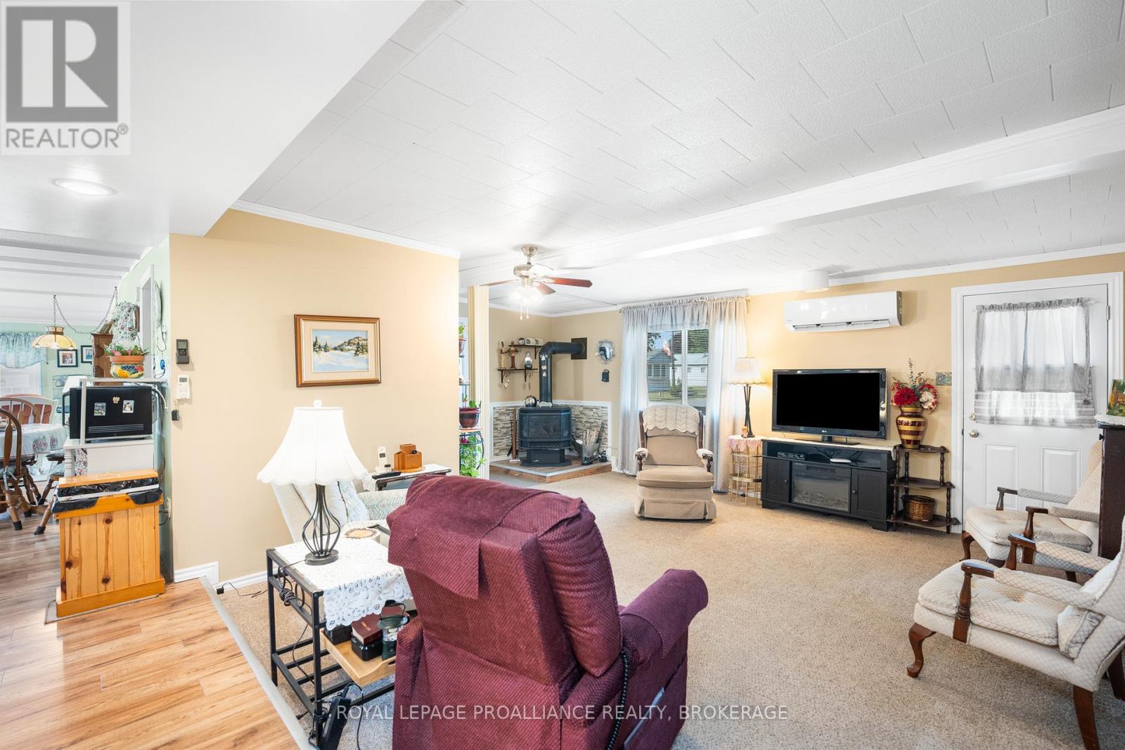 4328 Elm Street, South Frontenac, Ontario  K0H 2W0 - Photo 9 - X12317118