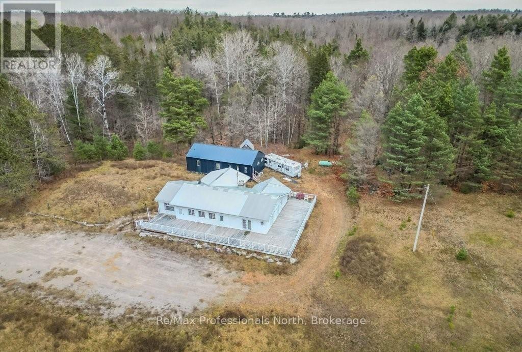 2180-2186 Highway 141, Muskoka Lakes (Watt), Ontario  P0B 1L0 - Photo 1 - X12317053