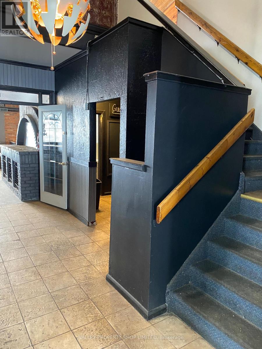 207 Nelson Street, Pembroke, Ontario  K8A 3N1 - Photo 13 - X12317137