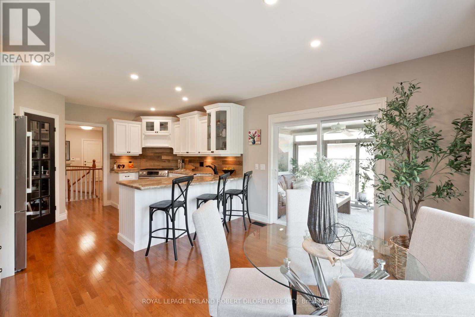 477 Sundance Place, London North, Ontario  N6G 5J9 - Photo 12 - X12317044