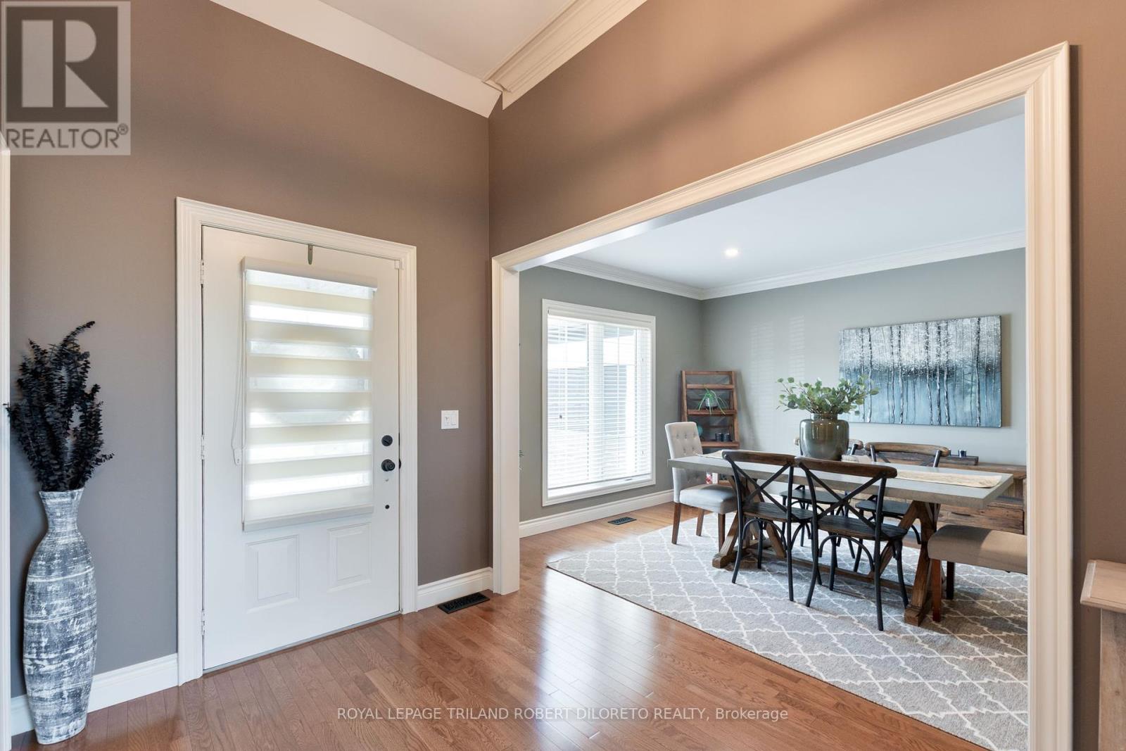 477 Sundance Place, London North, Ontario  N6G 5J9 - Photo 5 - X12317044