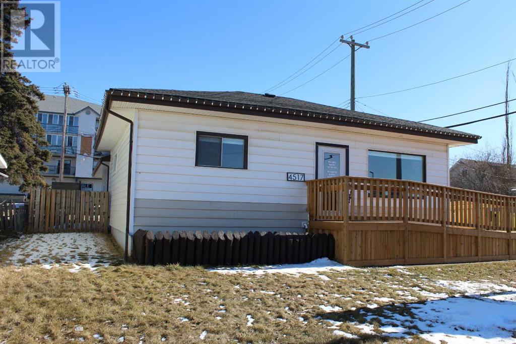 4517 55 Ave, Olds, Alberta  T4H 1B9 - Photo 2 - A2224794
