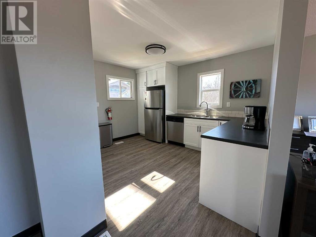 4517 55 Ave, Olds, Alberta  T4H 1B9 - Photo 4 - A2224794