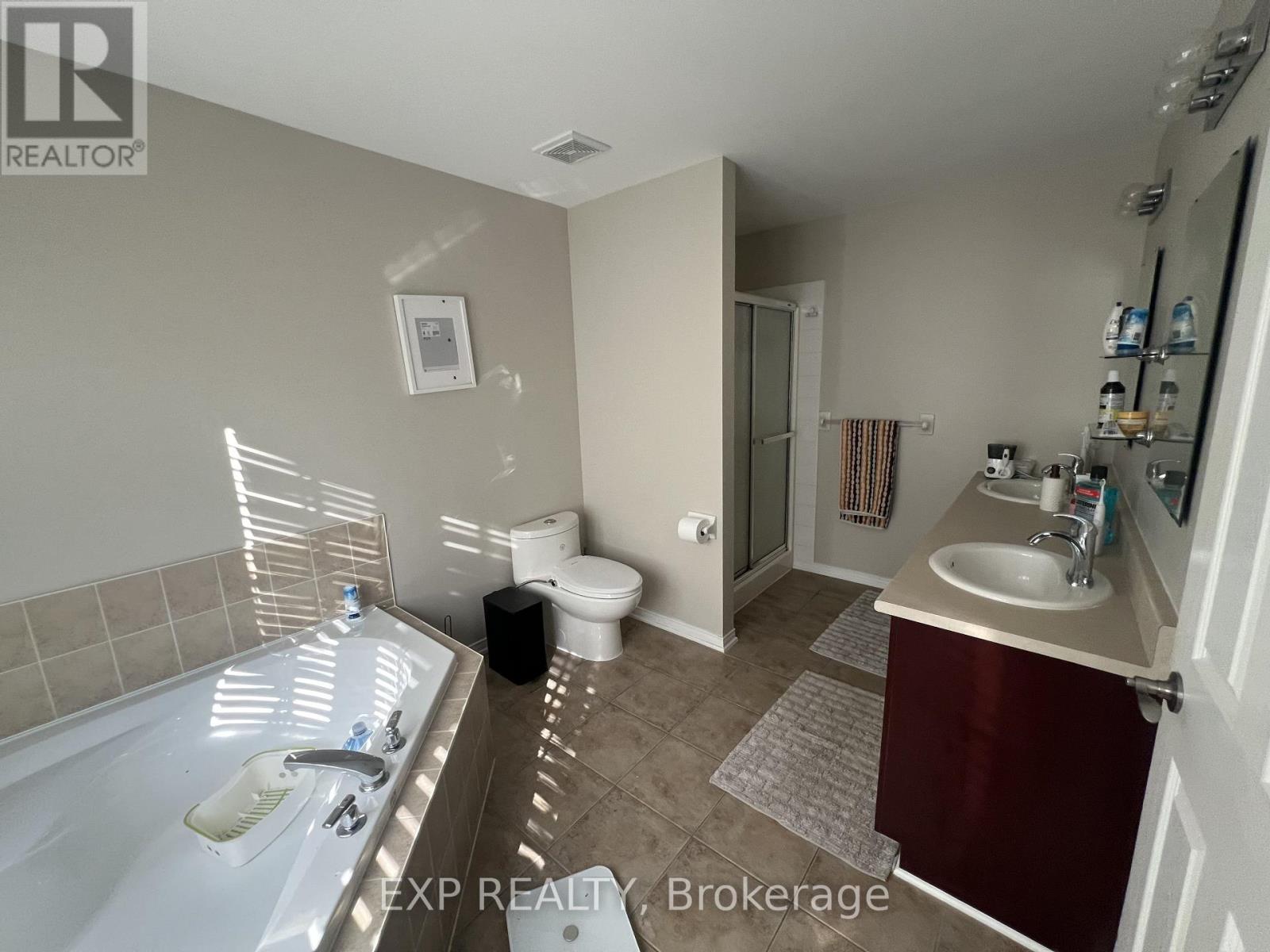 272 Claridge Drive, Ottawa, Ontario  K2J 5B9 - Photo 10 - X12317098