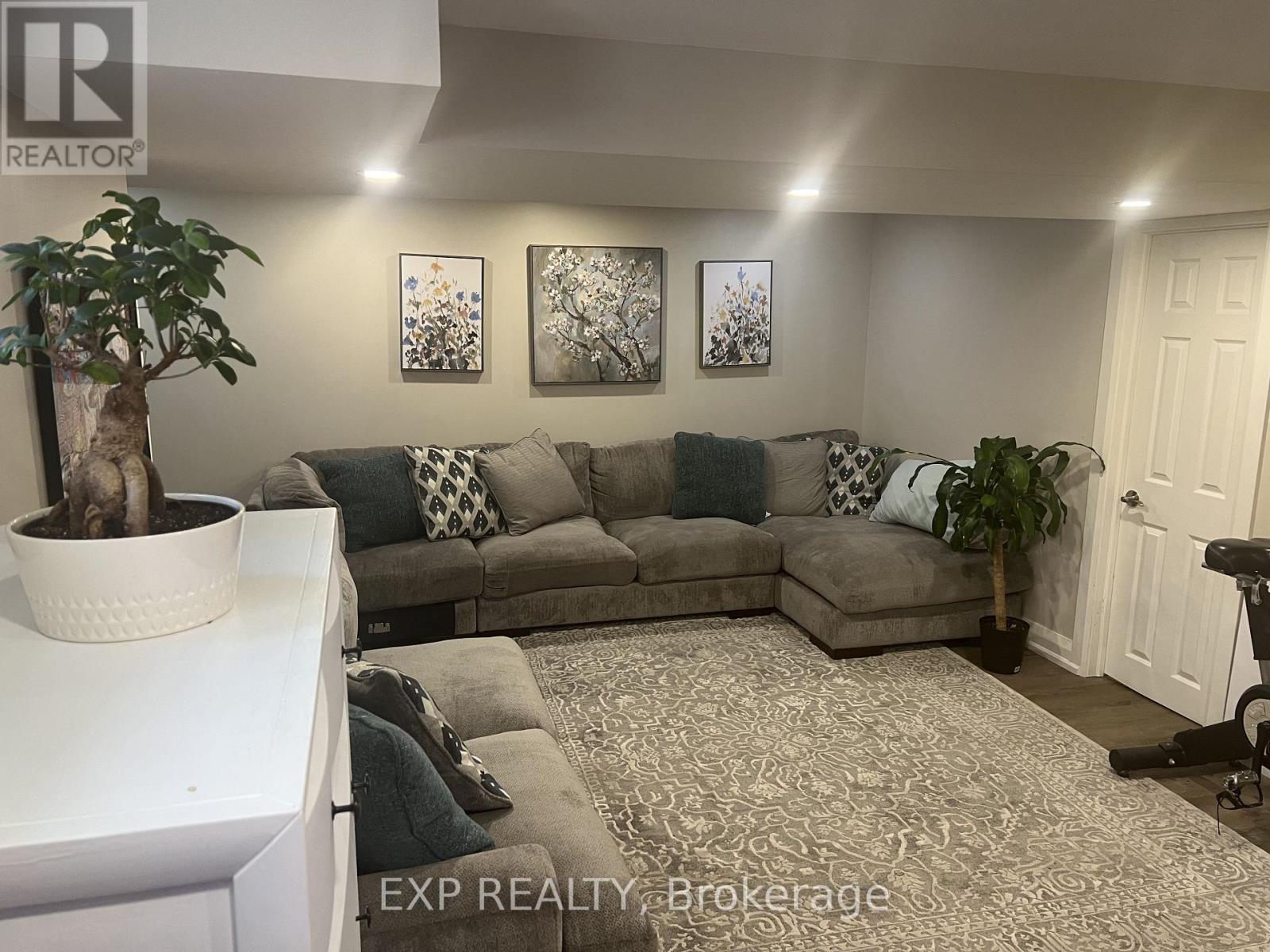 272 Claridge Drive, Ottawa, Ontario  K2J 5B9 - Photo 15 - X12317098