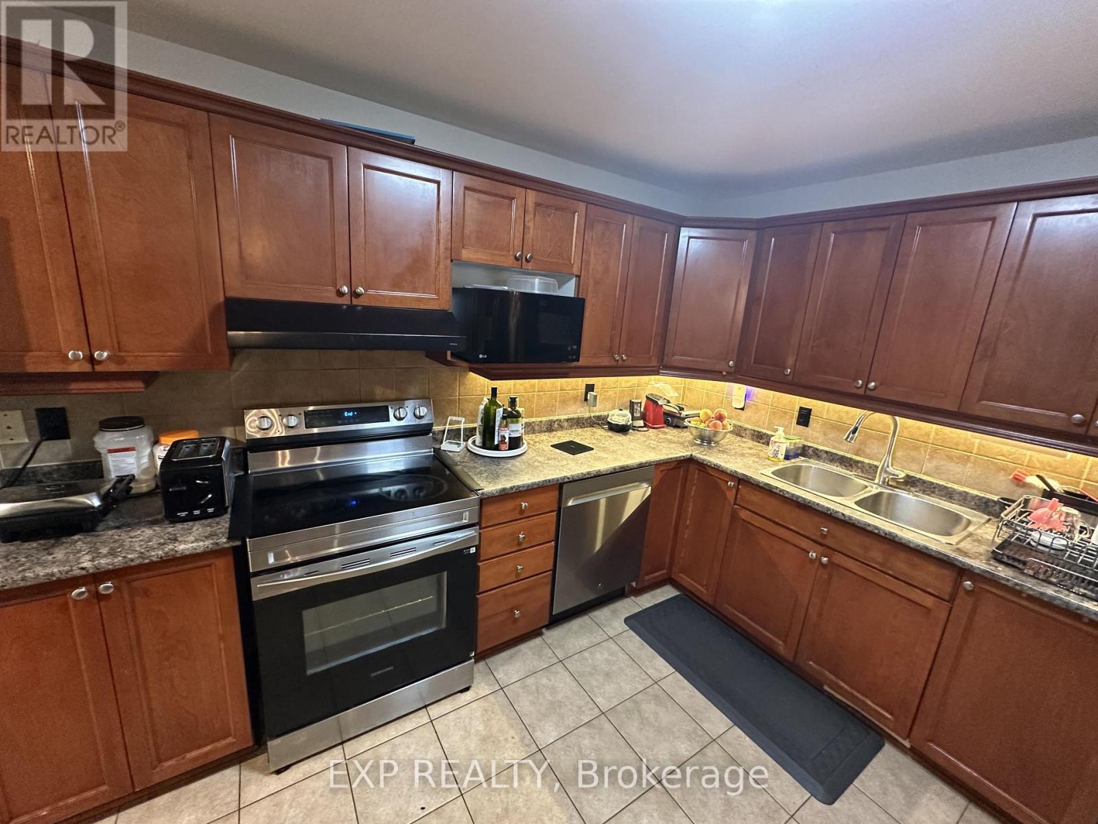 272 Claridge Drive, Ottawa, Ontario  K2J 5B9 - Photo 6 - X12317098