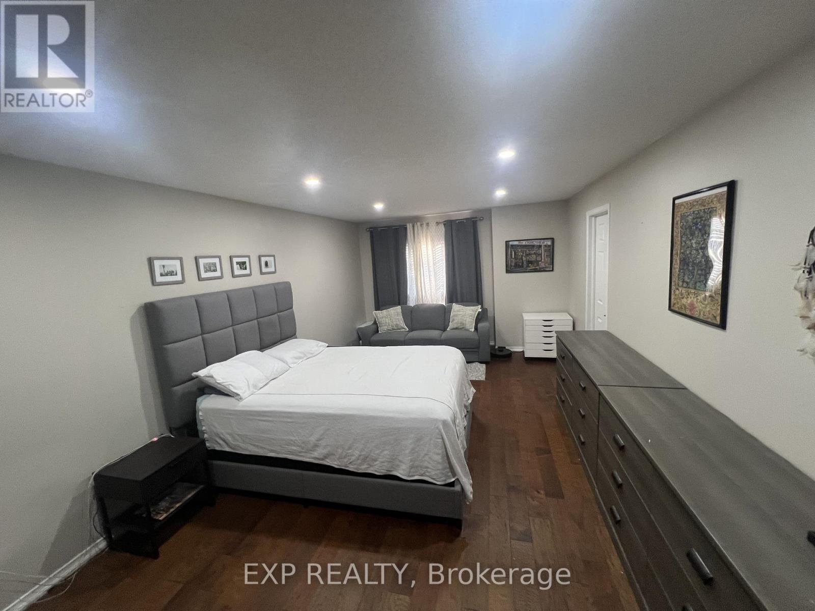 272 Claridge Drive, Ottawa, Ontario  K2J 5B9 - Photo 9 - X12317098