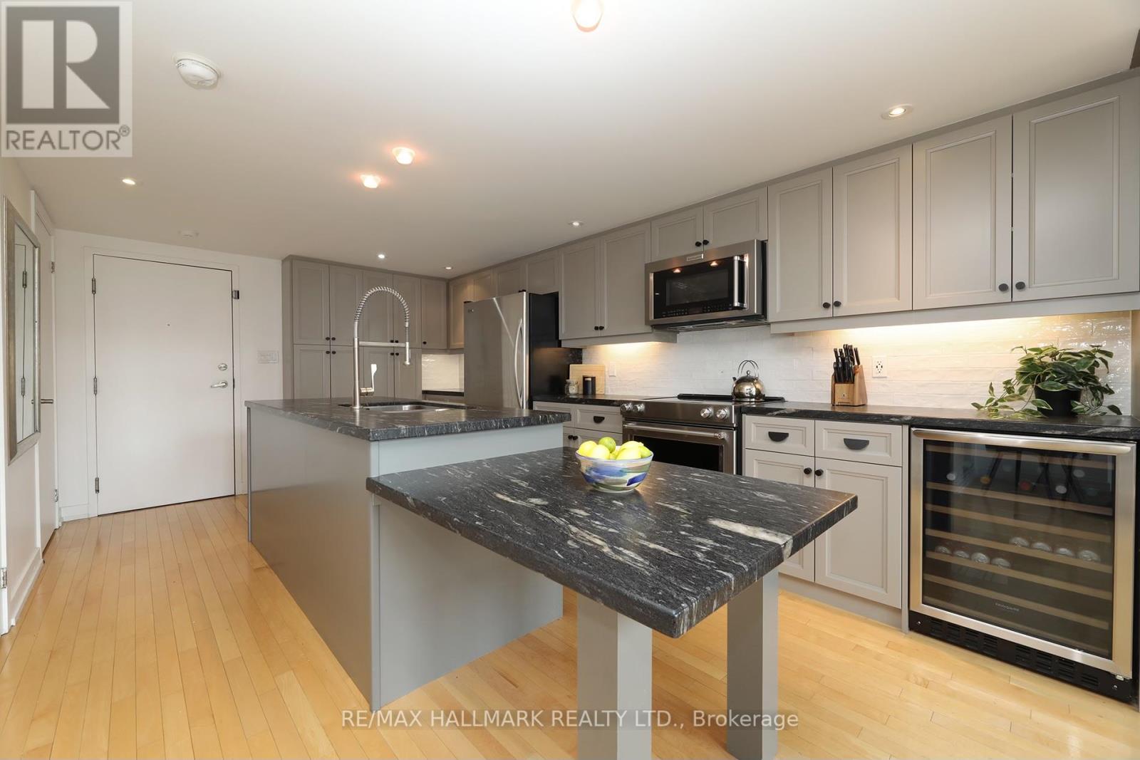 314 - 1100 Lansdowne Avenue, Toronto, Ontario  M6H 4K1 - Photo 4 - W12316939