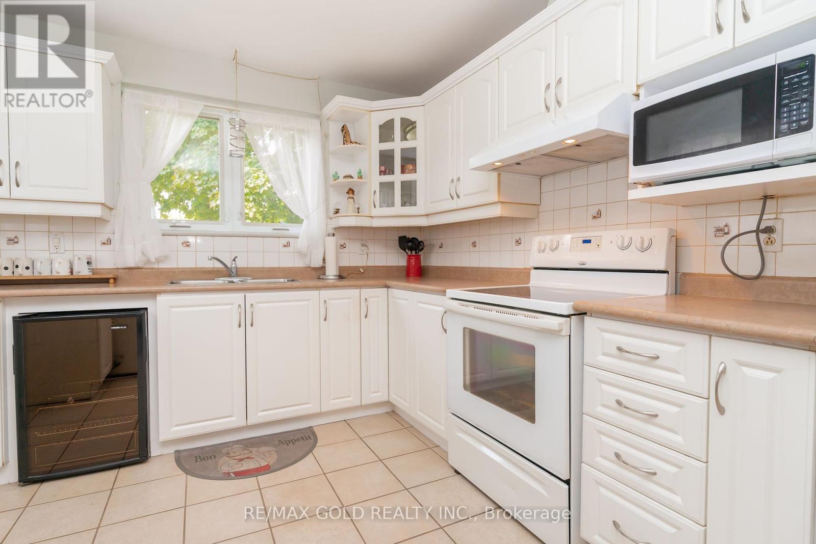 16 Drury Crescent, Brampton, Ontario  L6T 1L2 - Photo 16 - W12316966
