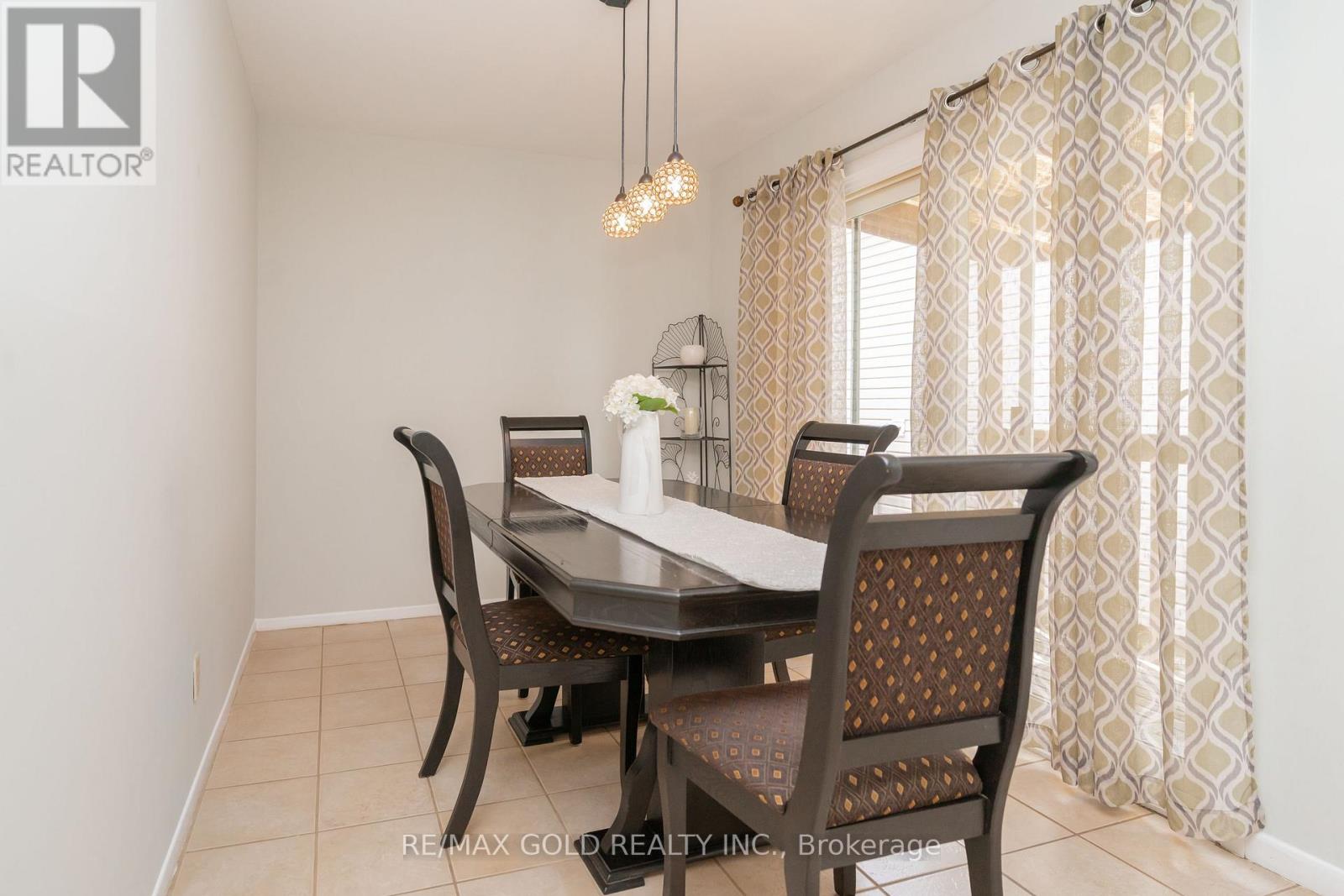 16 Drury Crescent, Brampton, Ontario  L6T 1L2 - Photo 19 - W12316966