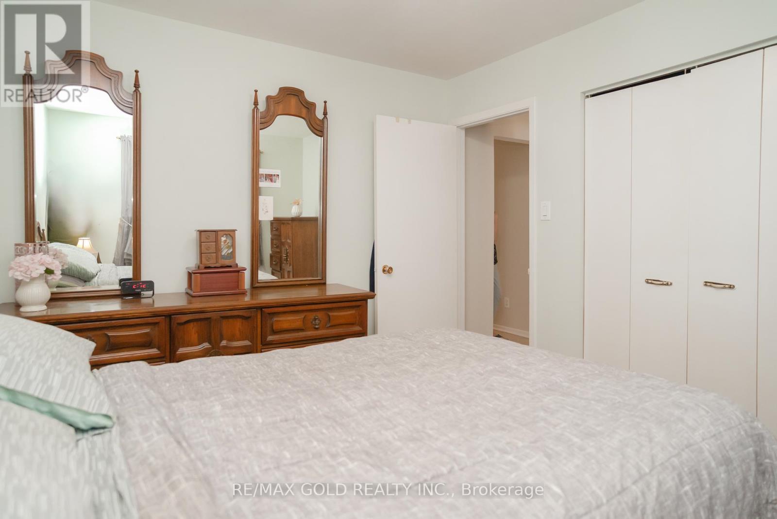 16 Drury Crescent, Brampton, Ontario  L6T 1L2 - Photo 22 - W12316966