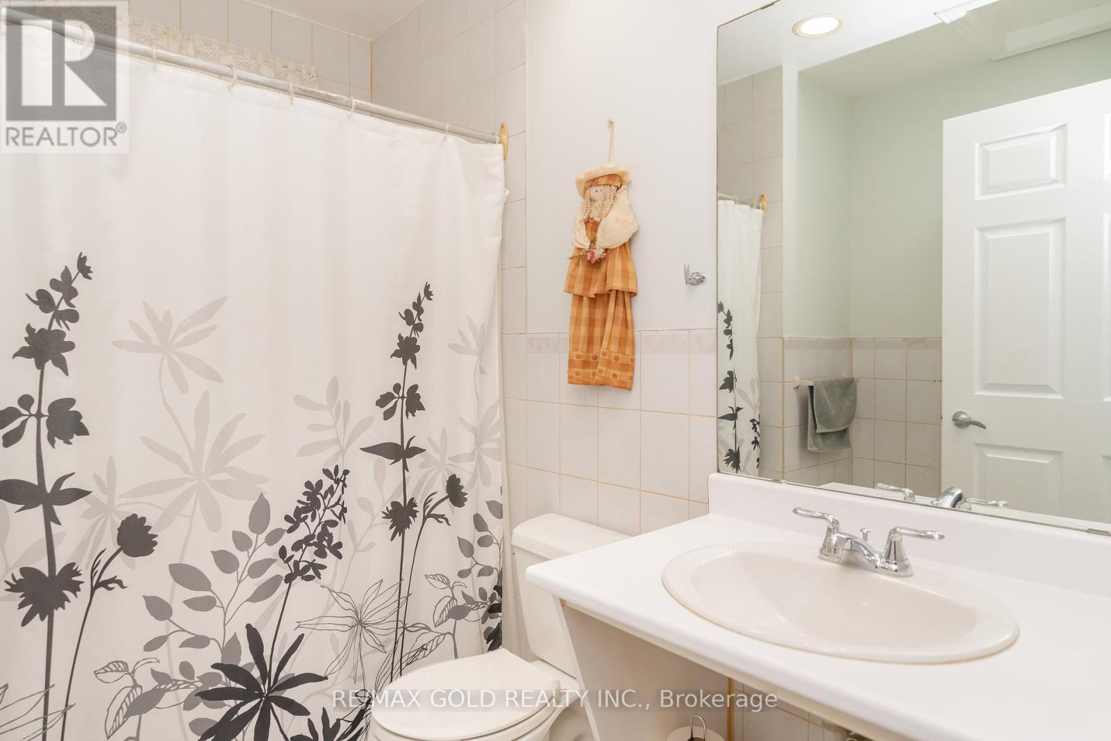 16 Drury Crescent, Brampton, Ontario  L6T 1L2 - Photo 24 - W12316966