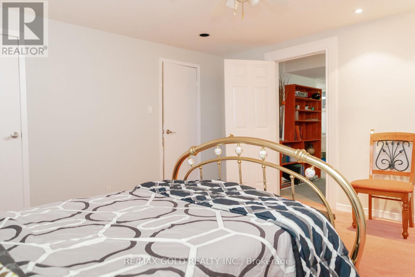 16 Drury Crescent, Brampton, Ontario  L6T 1L2 - Photo 34 - W12316966