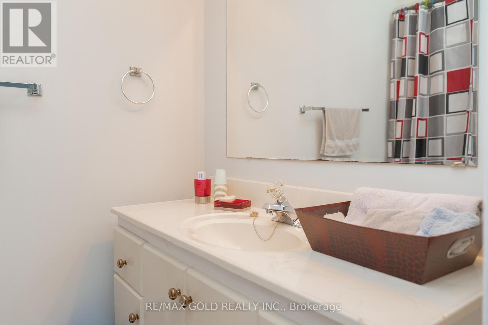 16 Drury Crescent, Brampton, Ontario  L6T 1L2 - Photo 37 - W12316966