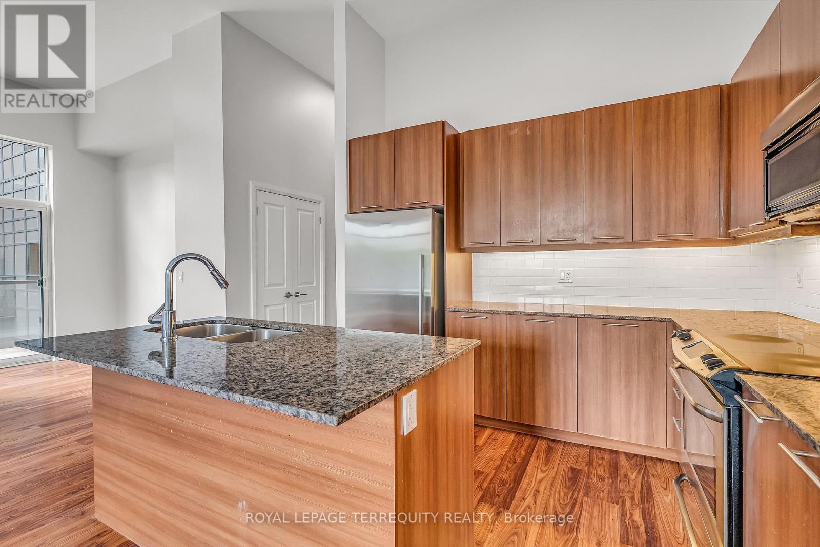 212 - 25 Fontenay Court, Toronto, Ontario  M9A 0C4 - Photo 12 - W12316980