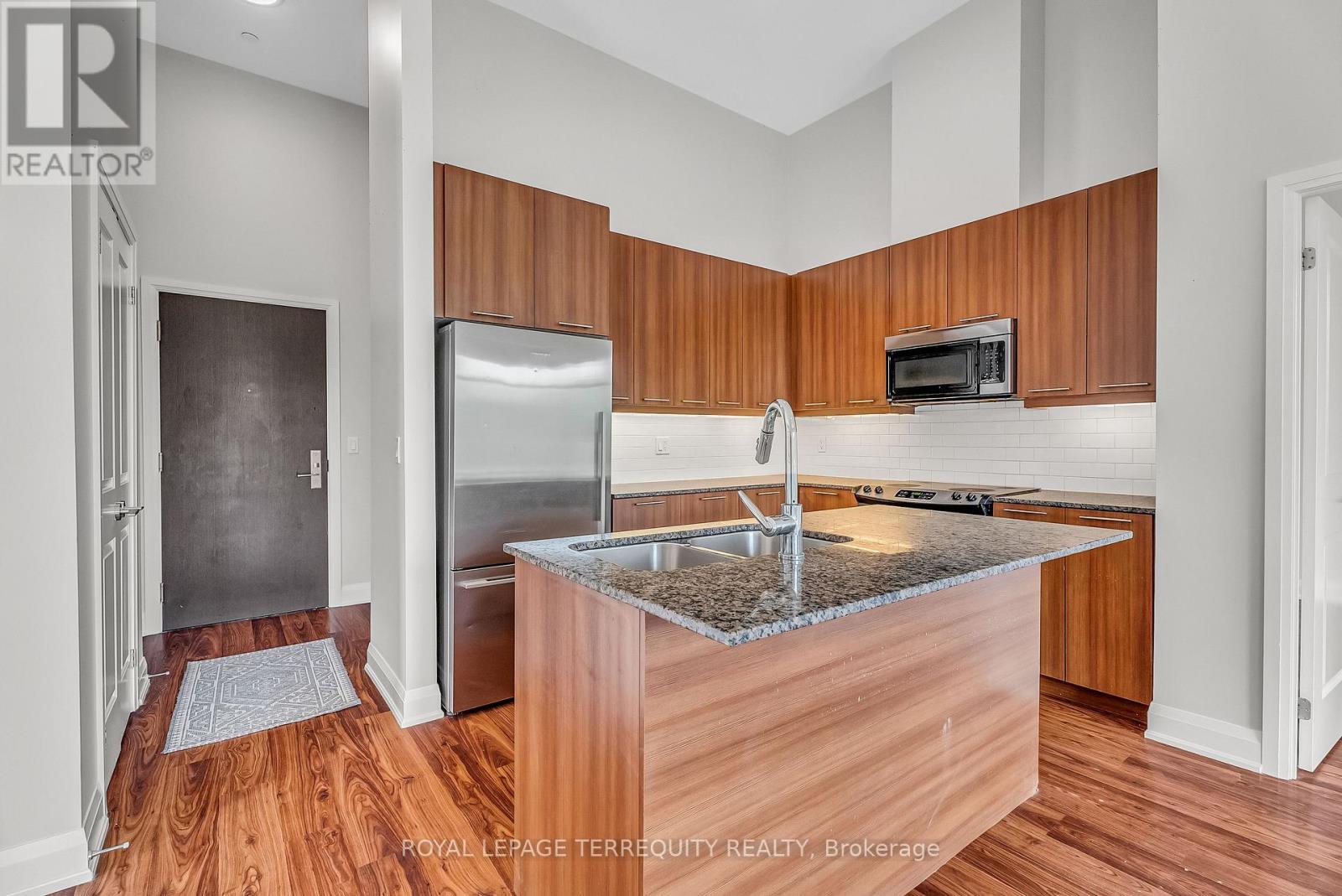 212 - 25 Fontenay Court, Toronto, Ontario  M9A 0C4 - Photo 8 - W12316980