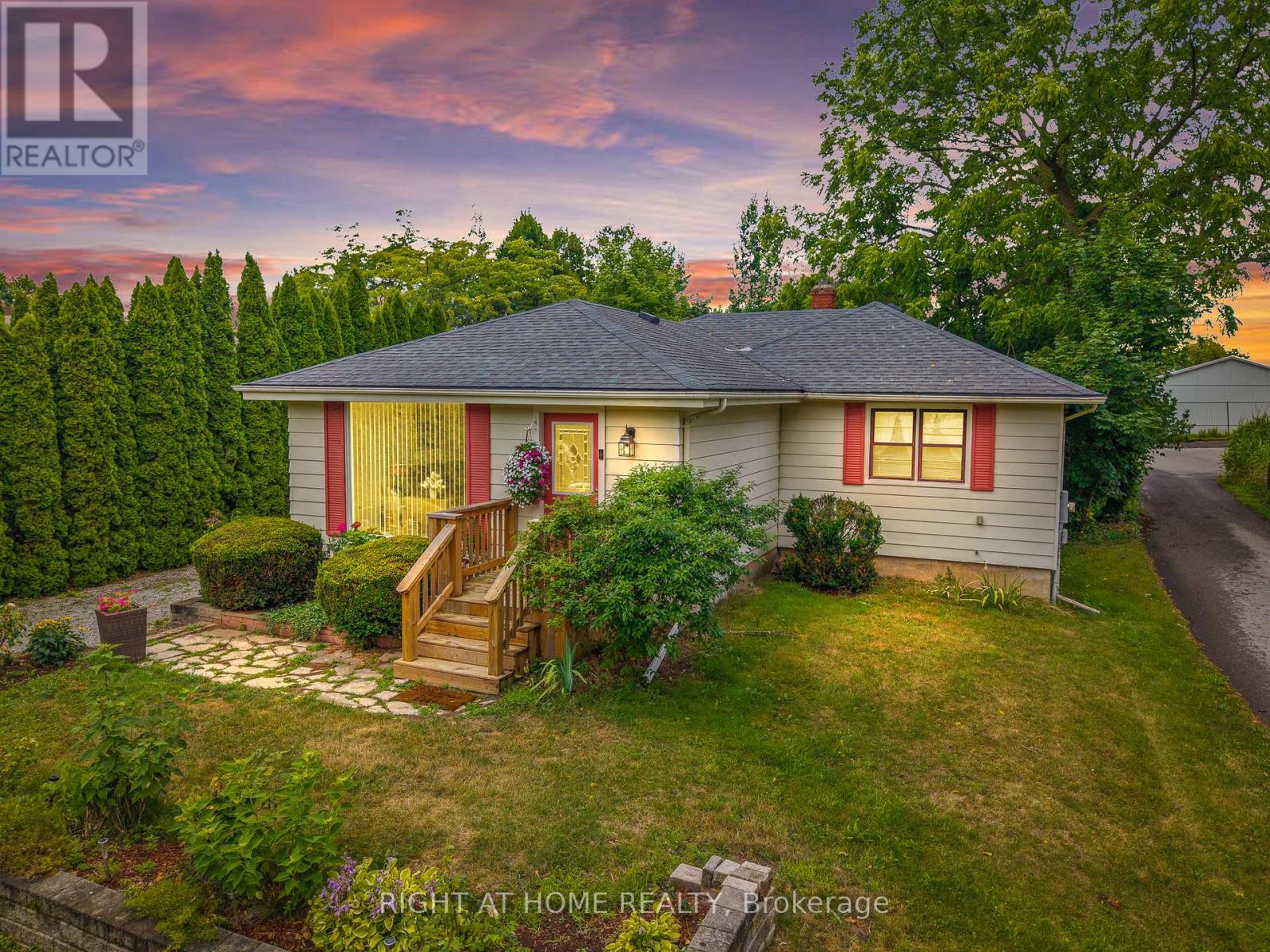 Property at 15756 NIAGARA PARKWAY image 3