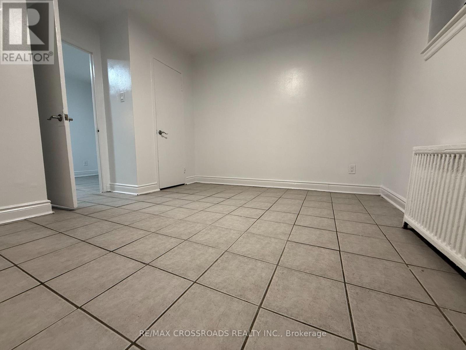 B05 - 2770 Yonge Street, Toronto, Ontario  M4N 2J3 - Photo 2 - C12317073