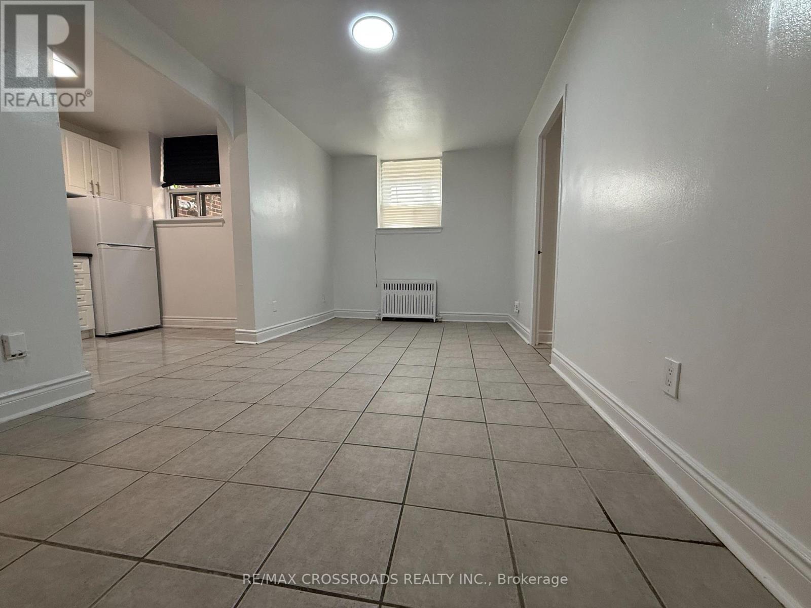 B05 - 2770 Yonge Street, Toronto, Ontario  M4N 2J3 - Photo 3 - C12317073