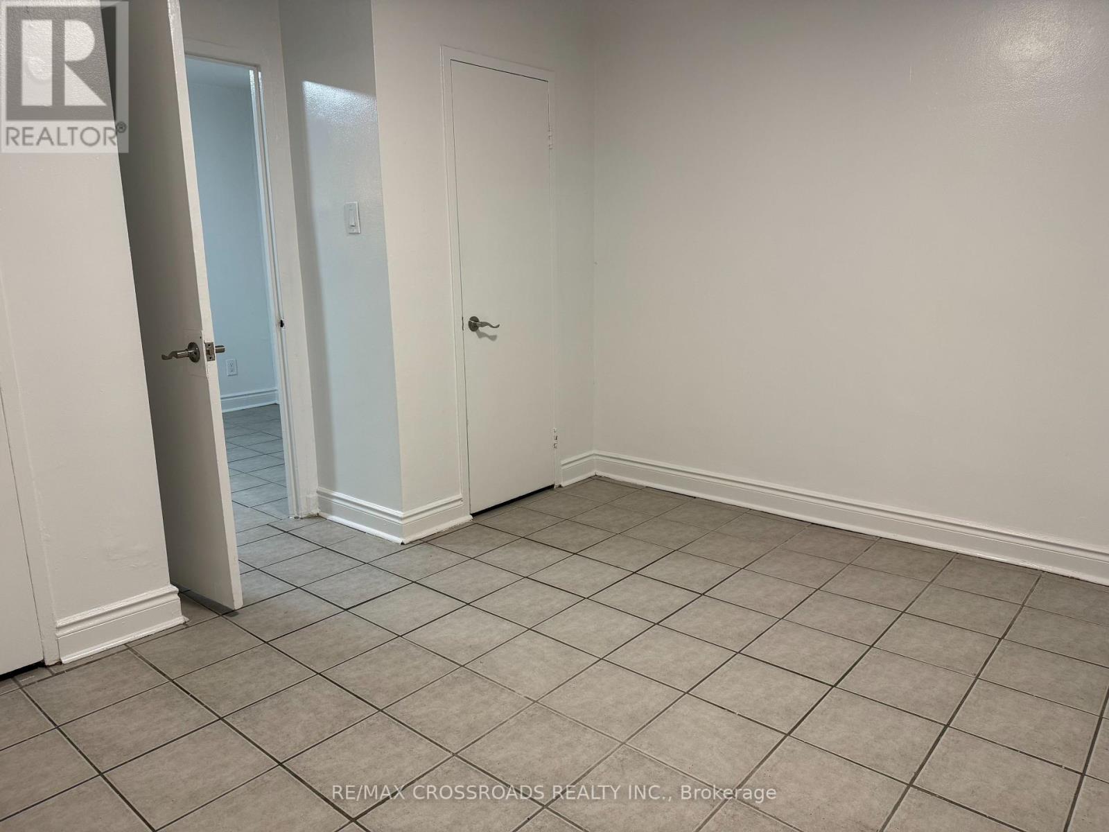 B05 - 2770 Yonge Street, Toronto, Ontario  M4N 2J3 - Photo 6 - C12317073