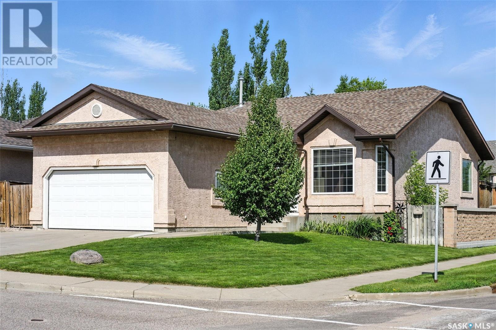 Property at 102 Bayfield CRESCENT image 5
