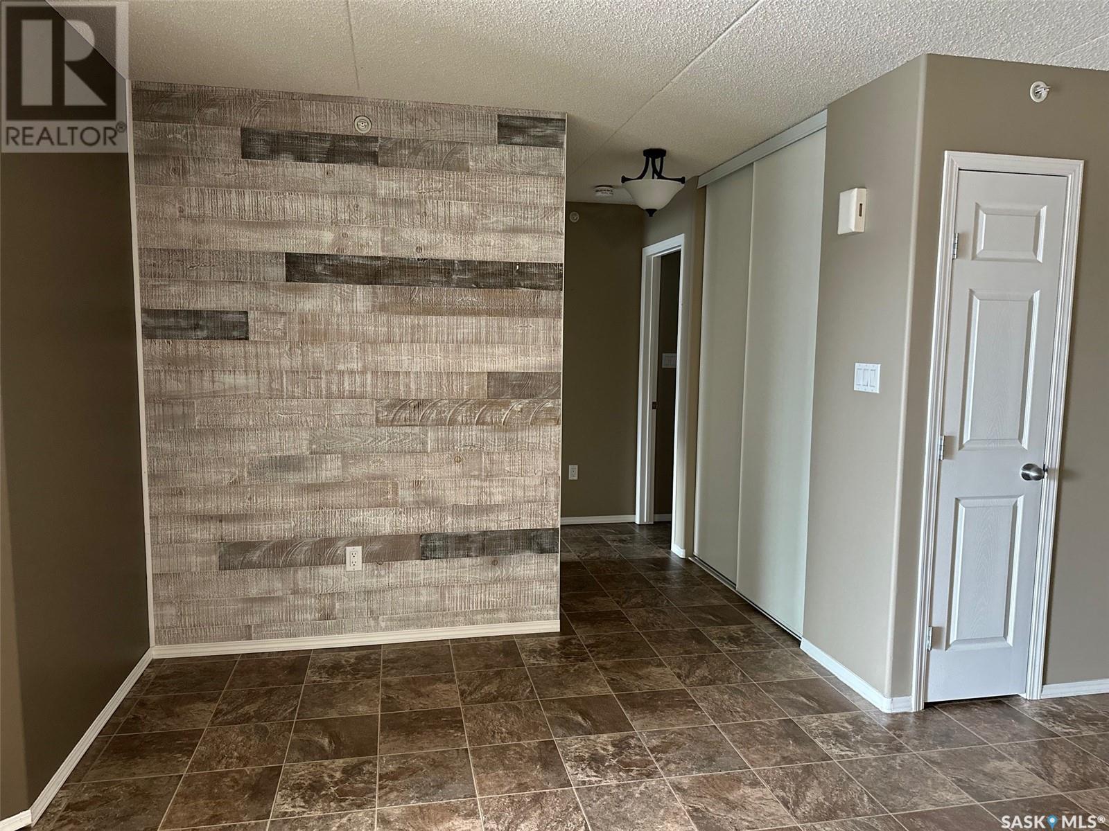 305 1637 1st Street, Estevan, Saskatchewan  S4A 2X4 - Photo 5 - SK014223