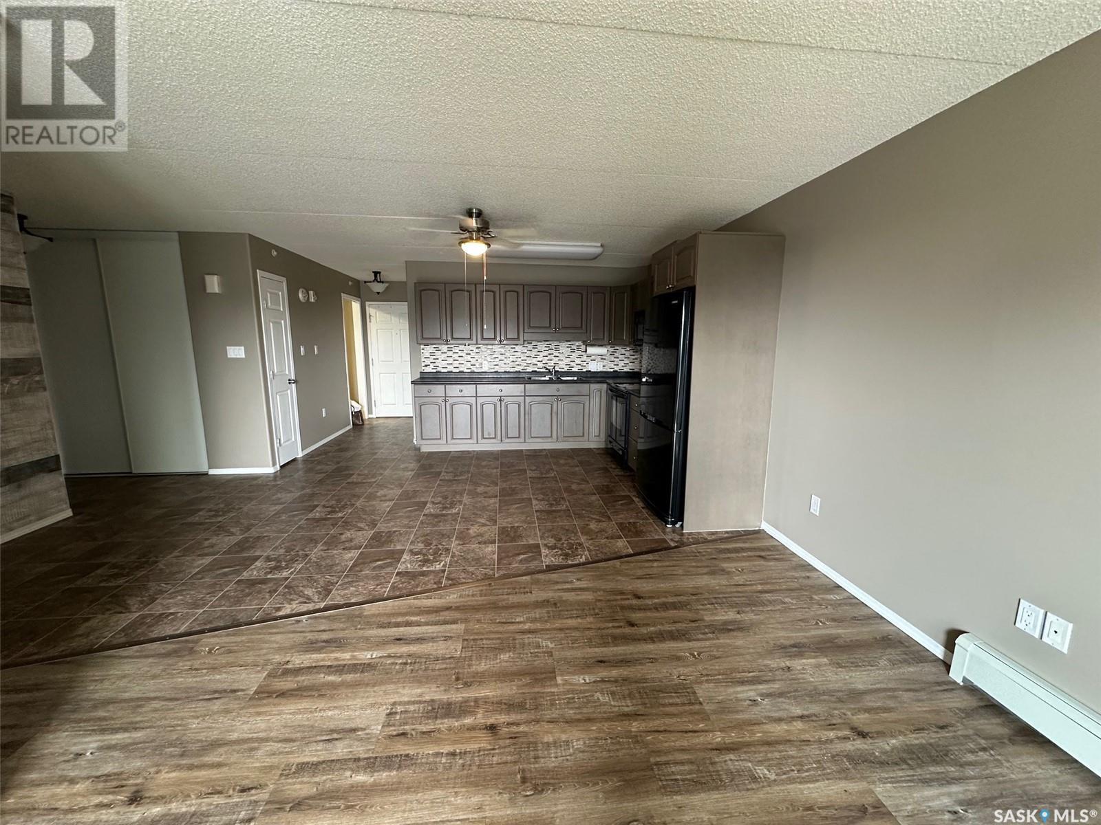 305 1637 1st Street, Estevan, Saskatchewan  S4A 2X4 - Photo 8 - SK014223