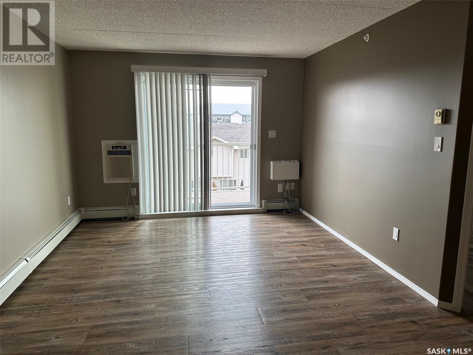 305 1637 1st Street, Estevan, Saskatchewan  S4A 2X4 - Photo 9 - SK014223