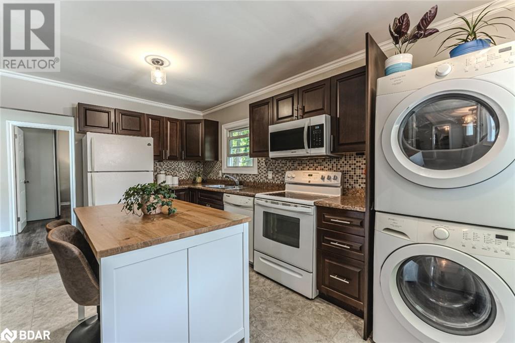 Property at 730 QUEBEC Street image 3
