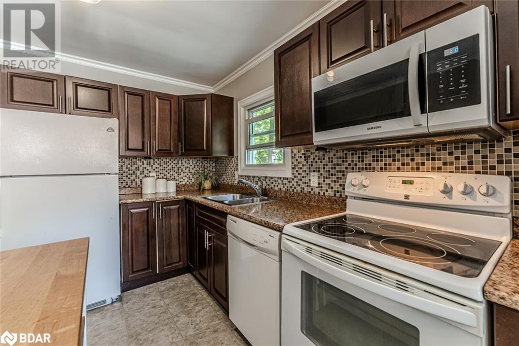 Property at 730 QUEBEC Street image 4