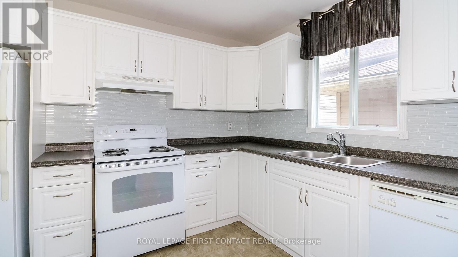 56 Mcconkey Place, Barrie, Ontario  L4N 6H3 - Photo 12 - S12317121