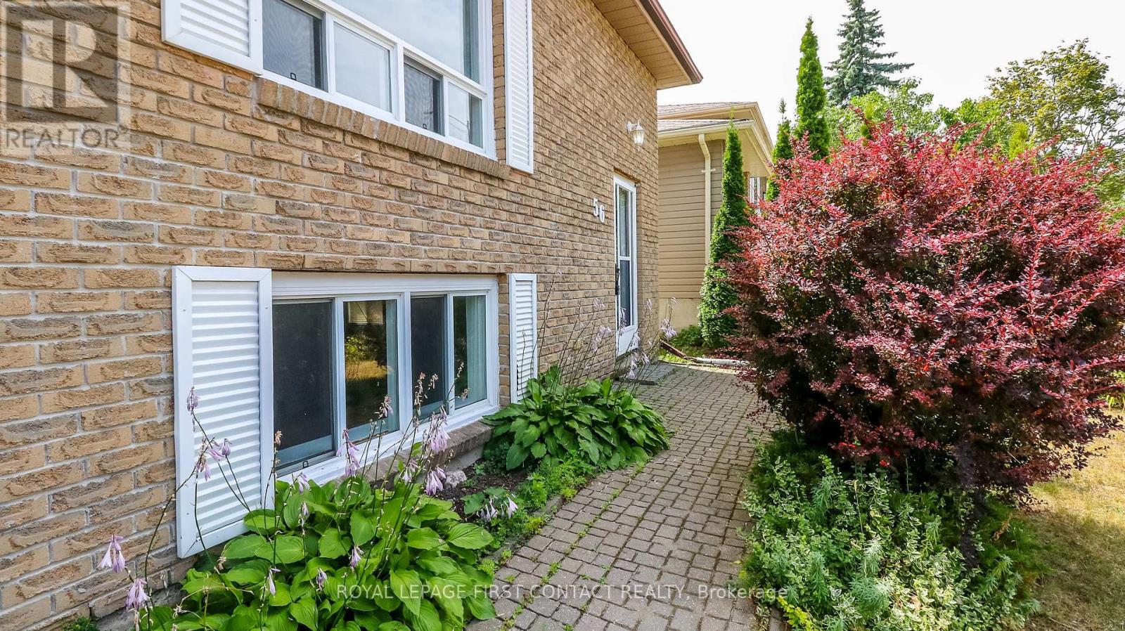 56 Mcconkey Place, Barrie, Ontario  L4N 6H3 - Photo 3 - S12317121