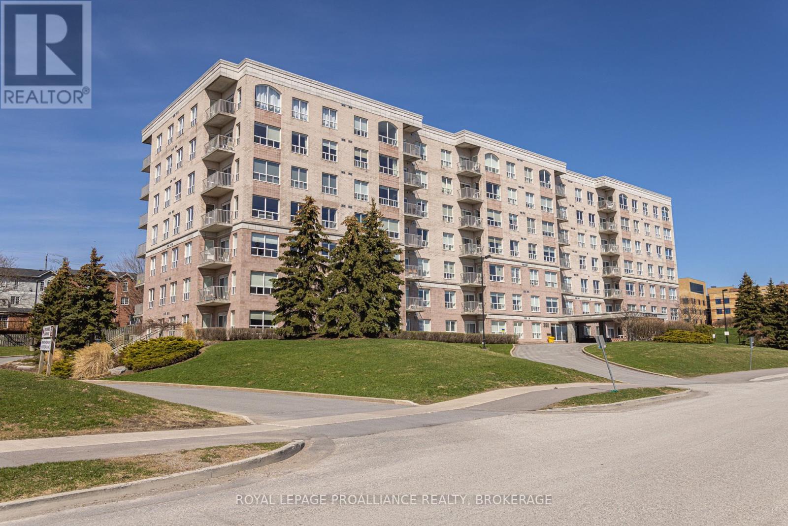205 - 350 Wellington Street, Kingston, Ontario  K7K 7J7 - Photo 2 - X12317092