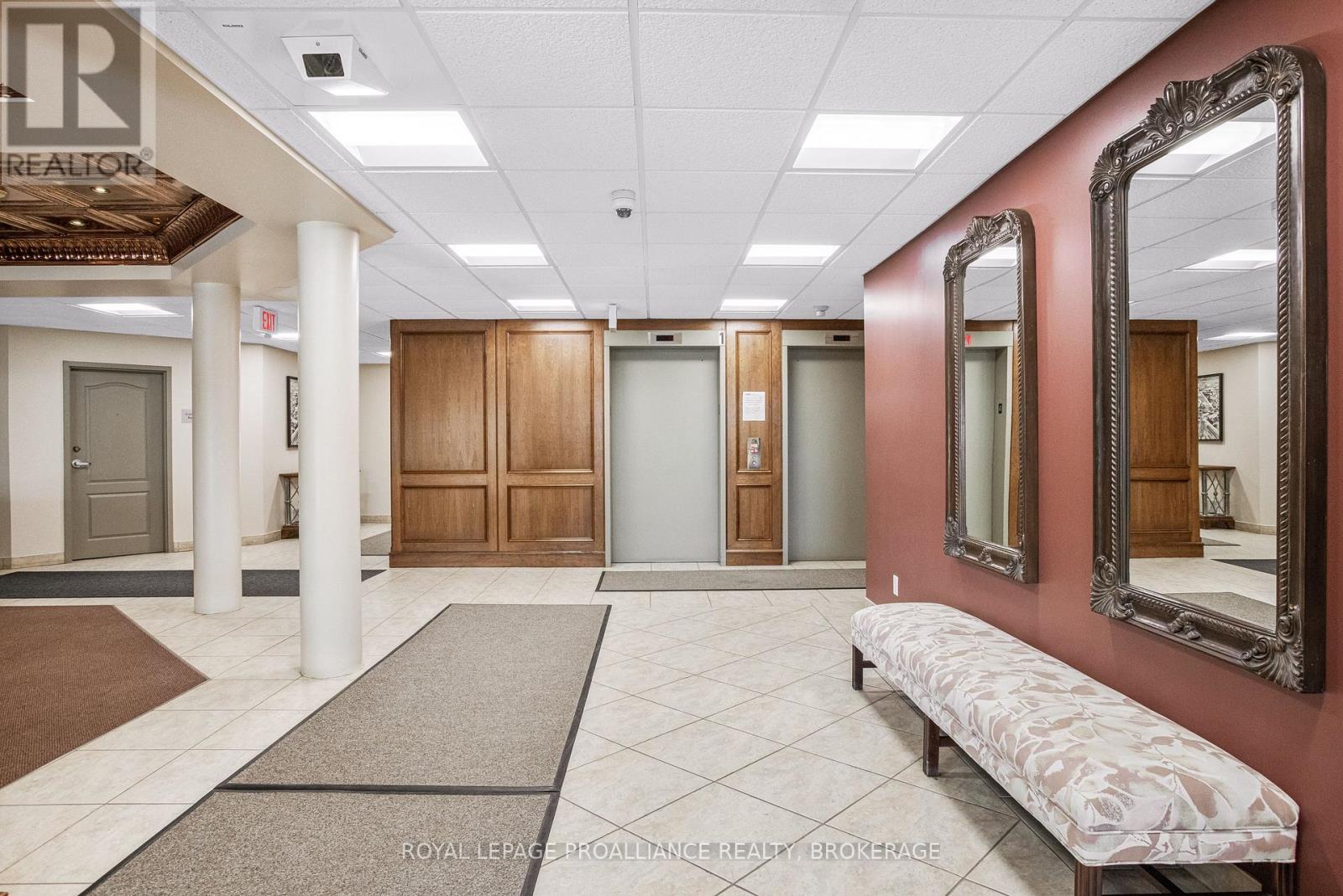 205 - 350 Wellington Street, Kingston, Ontario  K7K 7J7 - Photo 4 - X12317092