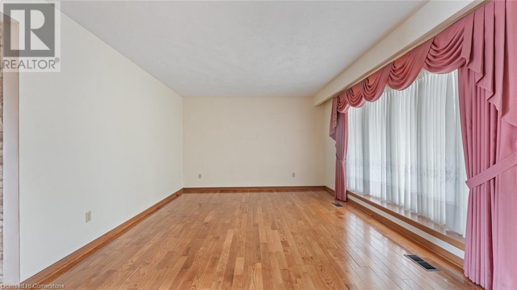 Property at 210 MARSHALL Avenue image 4