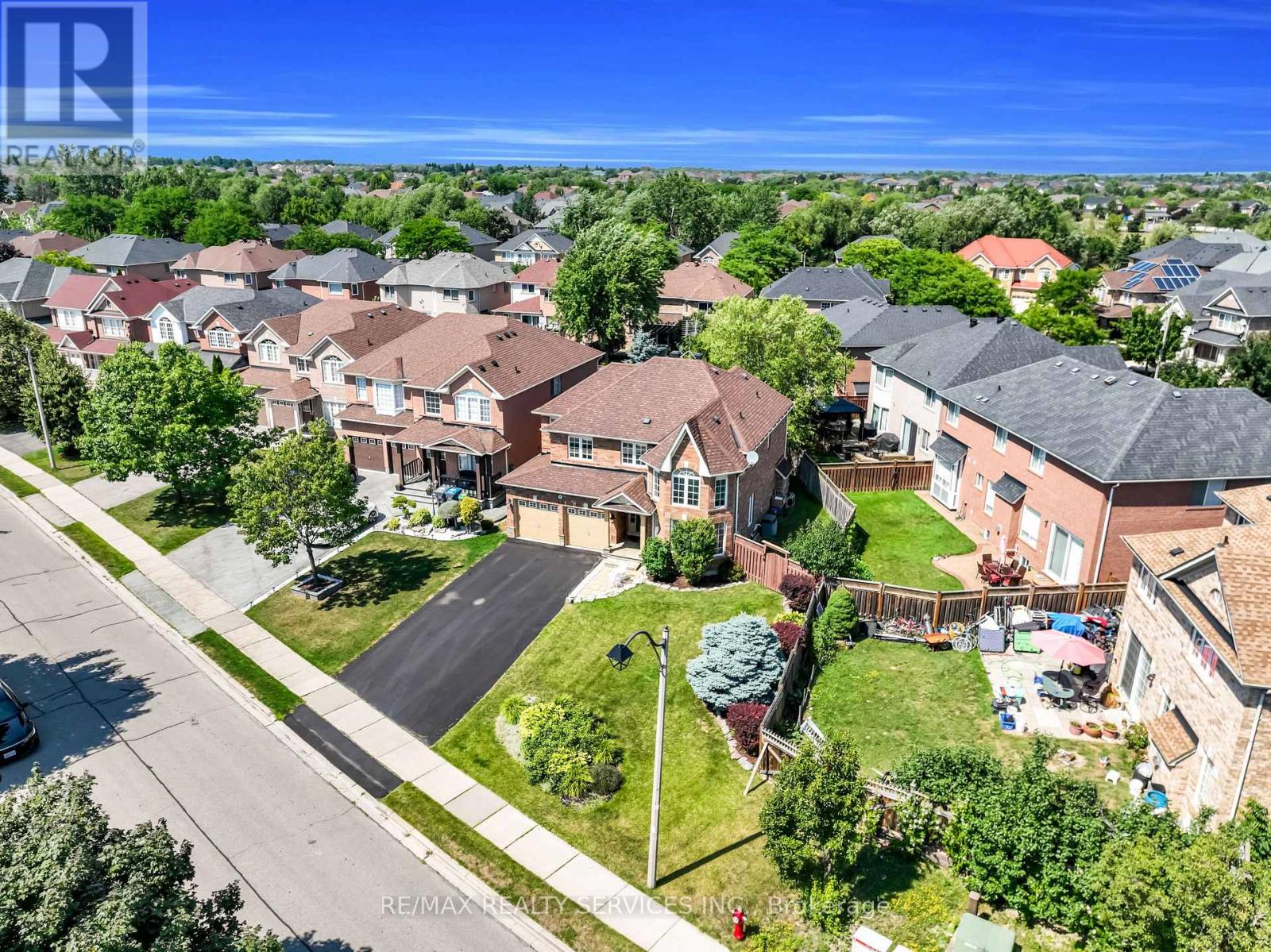 Property at 86 WHITWELL DRIVE image 3